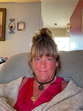 Meet your Posher, Suzi